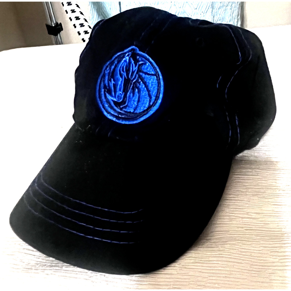 NBA Dallas Mavericks Sprite Cap Trucker Hat Adult &‎ Bonus clapper toy